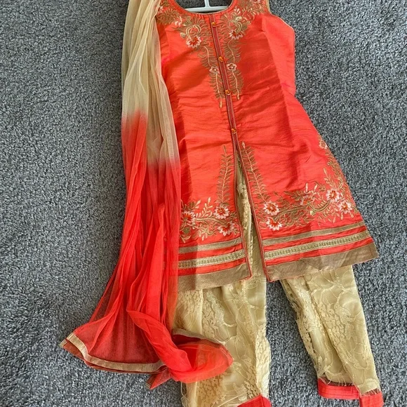 Indian salwar suit - Picture 5 of 12